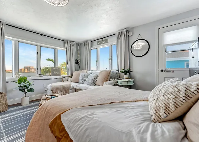 The Boho Waterview W Balcony Bbq & Heated Pool Apartment *